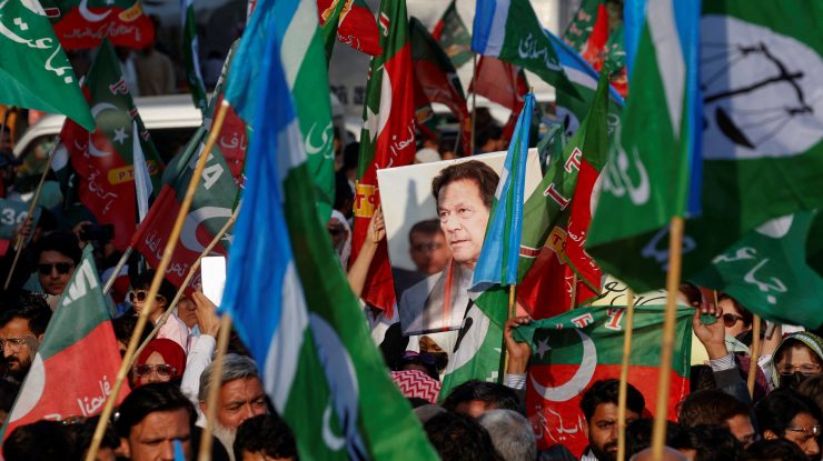 Alegerile din Pakistan nasc incertitudini. Ce urmează și cine va fi prim-ministru?