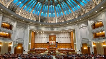 Parlamentul României urmează să adopte o lege împotriva conținutului deepfake