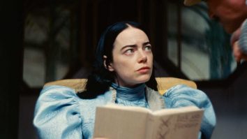 Emma Stone vorbește despre momentele comice de pe platoul de filmare al serialului „Poor Things”. Actrița a fost nevoită să mănânce 60 de tarte portugheze