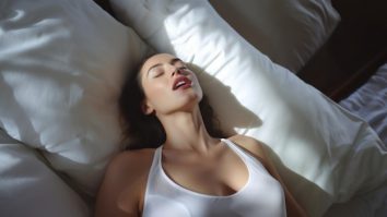 Orgasmul vine pe muzica ta preferată. A fost lansată jucăria sexuală cu microfon încorporat, care poate reacționa și la vocea partenerului sau la propriile suspine