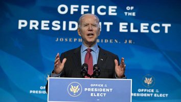 Trump versus Biden: Ce spun experții despre candidații la președinția SUA