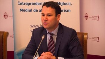 S-au certat ca primarii! Robert Negoiță și Nicușor Dan se acuză unul pe altul că își încalcă zonele