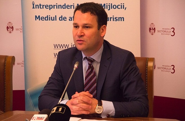 S-au certat ca primarii! Robert Negoiță și Nicușor Dan se acuză unul pe altul că își încalcă zonele