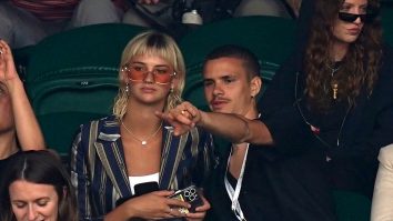 Romeo Beckham este din nou liber. Fotbalistul s-a despărțirea de iubita lui, Mia Regan, după o relație de 5 ani