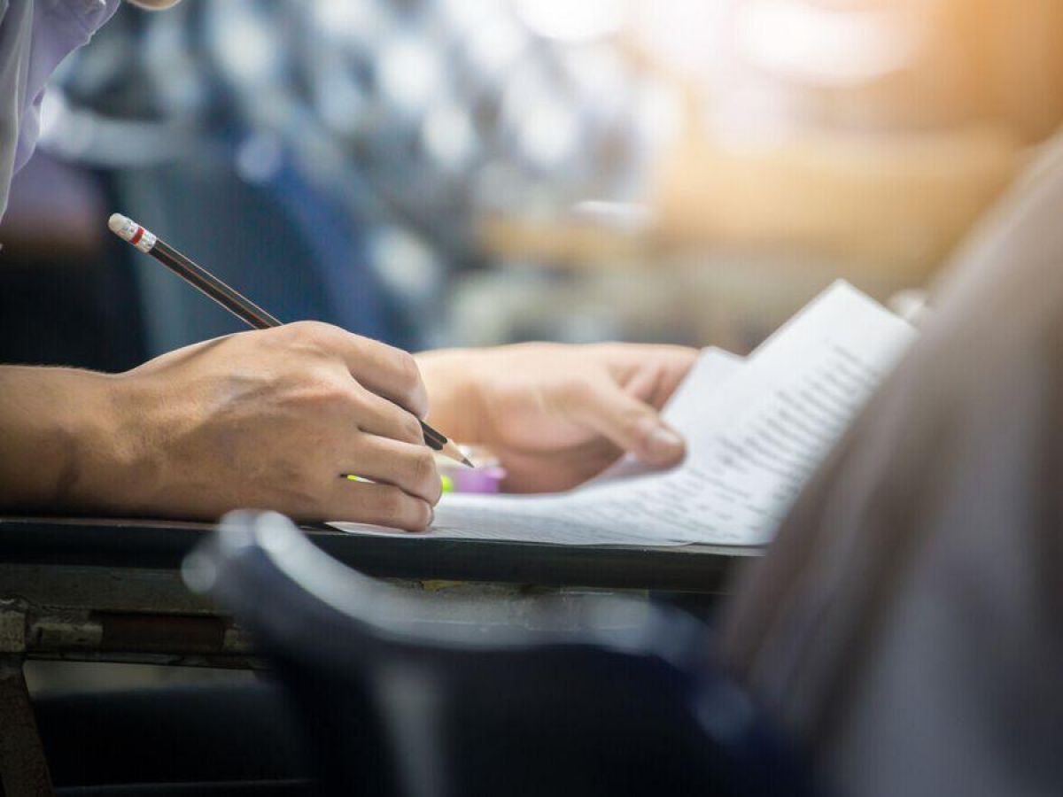 Rezultatele simulării probelor de la Evaluarea Națională. Peste 4 din 5 elevi nu au reușit să ia măcar nota 7 la proba scrisă la Matematică