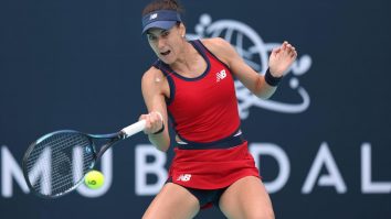 Sorana Cîrstea, fără șanse în fața polonezei Iga Swiatek la Doha. Românca a câştigat doar două game-uri