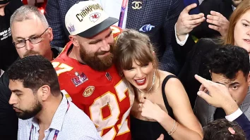 VIDEO. Taylor Swift, mai îndrăgostită ca niciodată. Travis Kelce i-a dedicat propria sa melodie, „You Belong With Me”