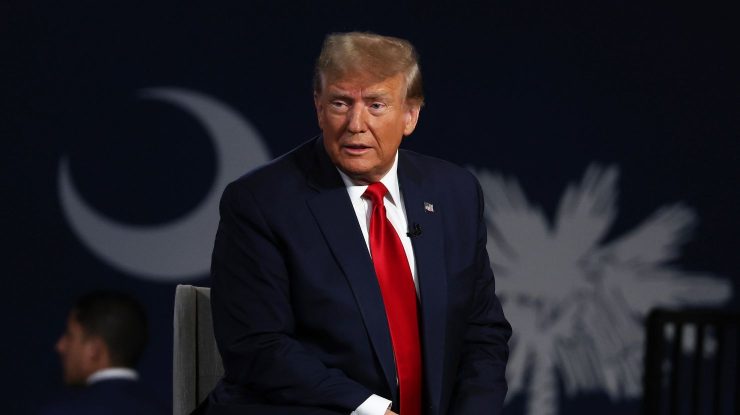 Donald Trump spune că va interzice avortul la nivel național după 15 săptămâni de sarcină, dar vor fi „excepţii” în cazuri de viol, incest şi salvarea vieţii mamei