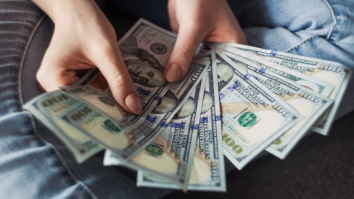 Dismorfia banilor, boala Generației Z. Dan Durbacă, psiholog: „Lucrurile erau mult mai simple înainte, pe vremea bunicilor noștri”