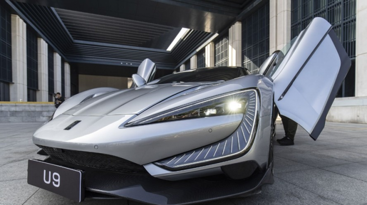 FOTO. Chinezii de la BYD au lansat U9, o mașină electrică de lux. Automobilul poate atinge 309 km/h