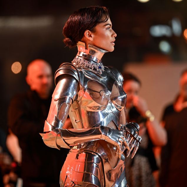 FOTO. Zendaya a atras toate privirile la premiera filmului Dune: Partea a Doua. Ce ținută a purtat actrița