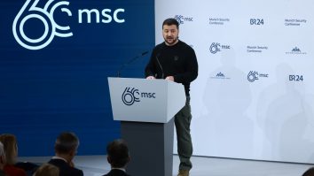 Zelenski îl invită pe Trump să vadă ce înseamnă războiul. Propunerea a fost lansată la Conferința de Securitate de la München