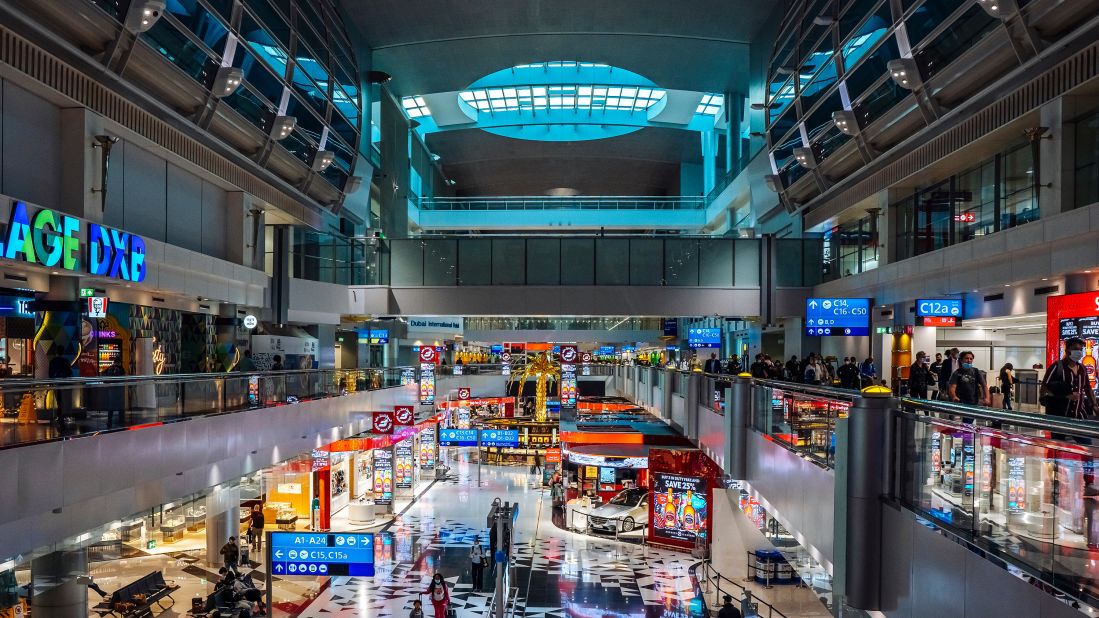 Dubai vrea să construiască cel mai mare aeroport din lume. Va gestiona un trafic de 160 de milioane de pasageri anual