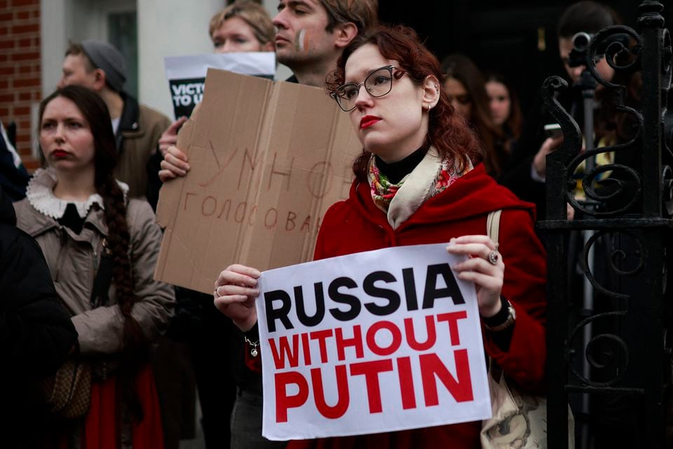 Opozanții lui Putin au pus în practică acțiunea „Prânz împotriva lui Putin” gândită de Alexei Navalnîi