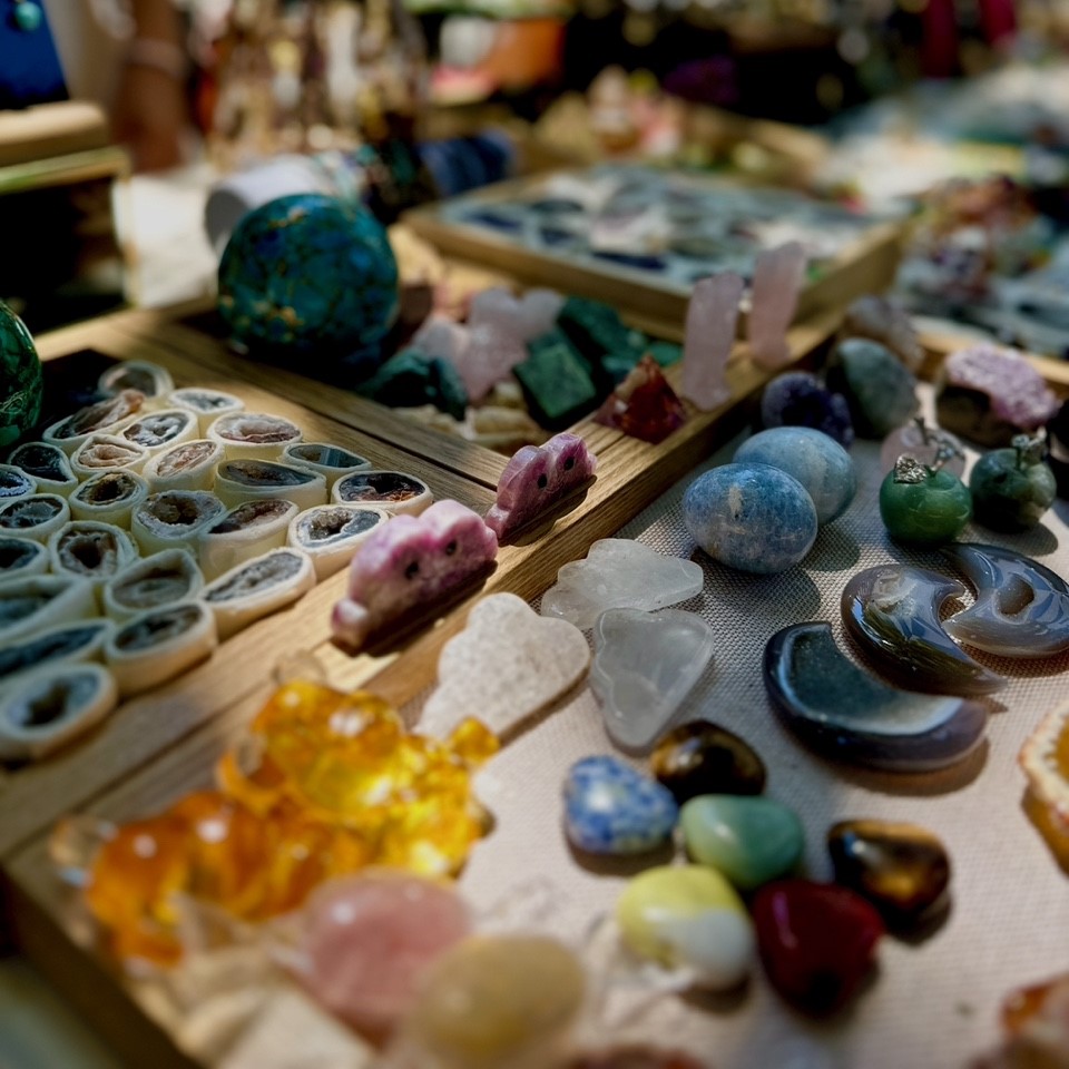 Ce faci weekend-ul acesta? Bazarul de Primăvară îți oferă oportunități nelimitate pentru bijuterii, decorațiuni sau cosmetice naturale