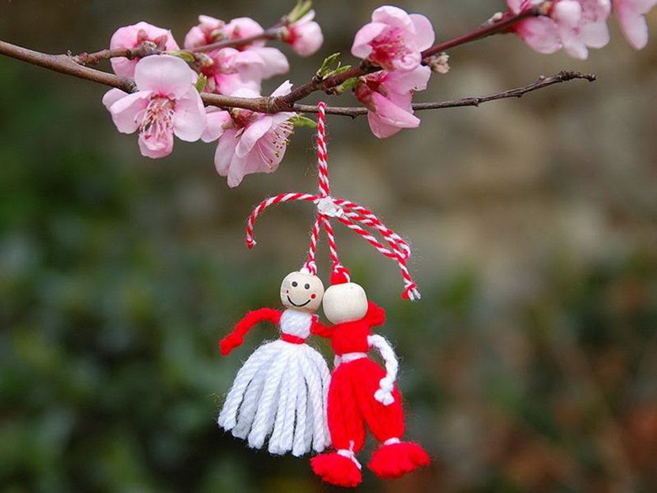 Se spune că mărțișorul îți poartă noroc. Psihoterapeut: „El este în jurul nostru și avem nevoie de această dăruire magică, de povești frumoase”