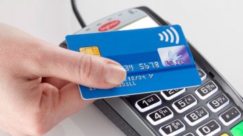 Sondaj. România are cei mai puțini oameni cu conturi bancare din Europa de Est. 9 din 10 români nu vor cont la bancă ca să nu fie urmăriți