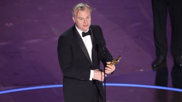 A luat Oscarul, dar și banii. Christopher Nolan a câștigat 100 de milioane de dolari cu „Oppenheimer”