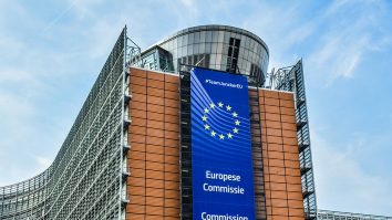 Comisia Europeană elaborează planuri pentru crearea unei diplome europene