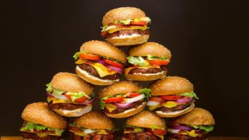 Numărul persoanelor care suferă de obezitate depășește un miliard la nivel mondial. Psiholog: „Mâncatul excesiv poate fi influențat de mulți factori, inclusiv biologici”