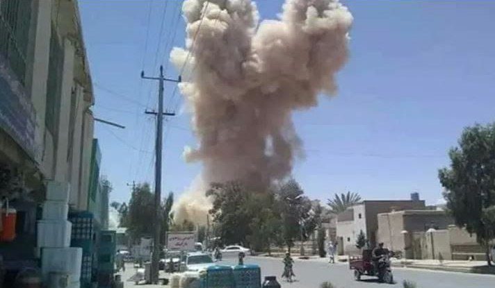 FOTO. Un atac sinucigaș cu bombe a fost raportat la banca din Kandahardin, în Afganistan. Cel puțin 21 de persoane au fost ucise