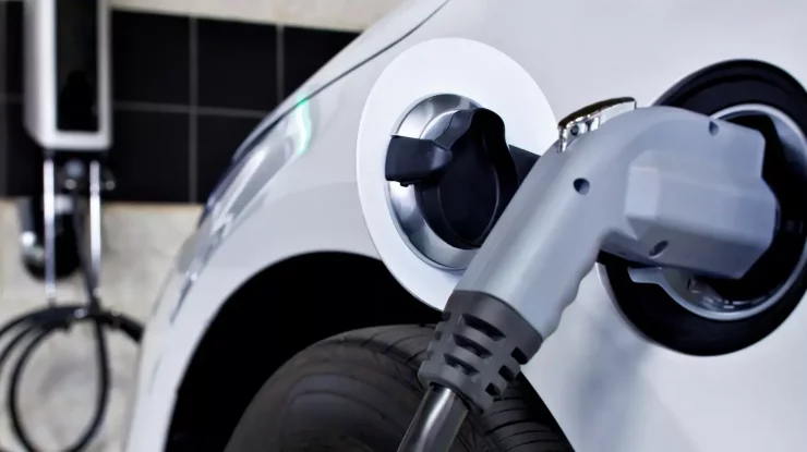 Bloomberg: 31 de țări, printre care și România, au atins pragul de 5% vânzări mașini electrice din totalul vânzărilor de vehicule