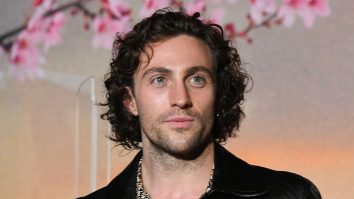 James Bond revine pe marile ecrane. Cine este Aaron Taylor – Johnson, actorul care va interpreta celebrul personaj
