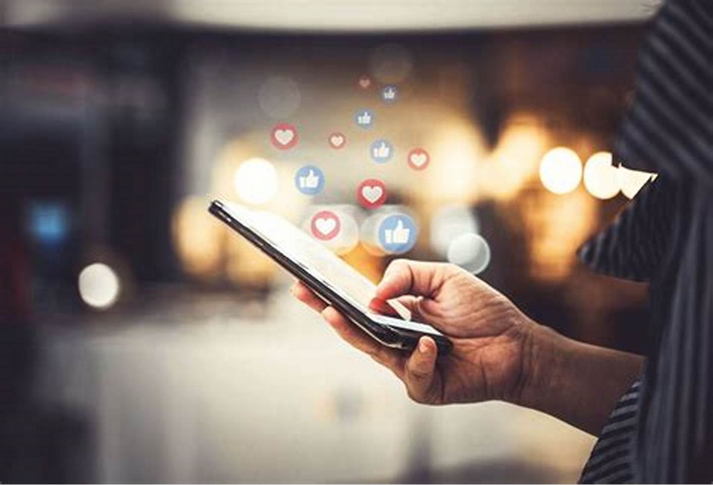 Cum dezinformează boții A.I. pe rețelele de social media? Aceștia pot posta, da like și redistribui conținut