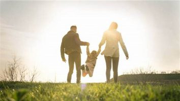 Familia reprezintă adevăratul noroc. Psiholog: „Ea este sursa de împlinire. De 1 martie acesta este mai aproape de tine”