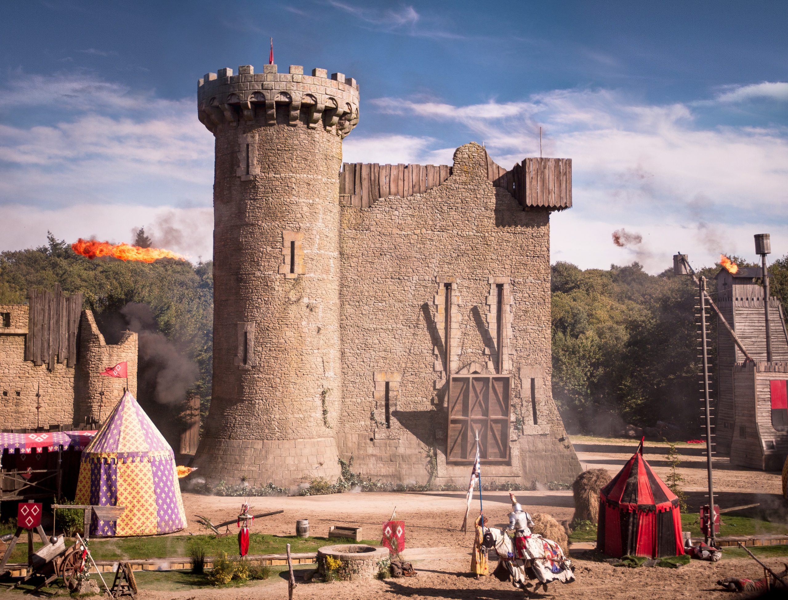 Parcul de distracții Puy du Fou din Franța readuce la viață Evul Mediu. La ce spectacole poți asista