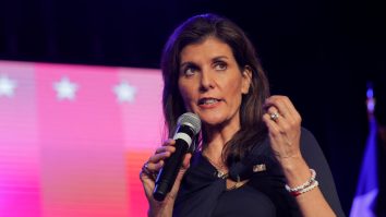 Cine luptă pentru SUA? Sebastian Fitzek: „Americanii nu prea sunt de partea lui Biden”