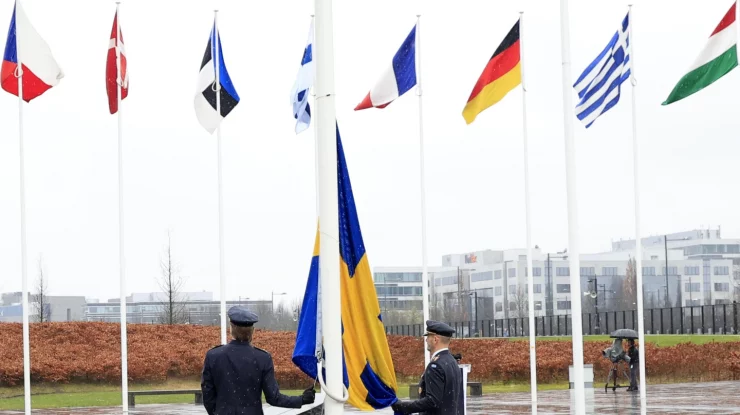 VIDEO. Steagul Suediei a fost arborat la sediul NATO, consolidând locul său ca al 32-lea membru al alianței