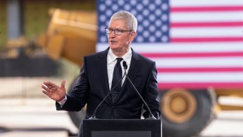 Tim Cook face toți banii la Apple. Ce avere are CEO-ul companiei