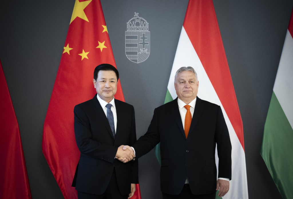 China şi Ungaria au încheiat luna trecută un acord în domeniul securității. Polițiști chinezi vor putea patrula pe străzile din Ungaria în „patrule comune”
