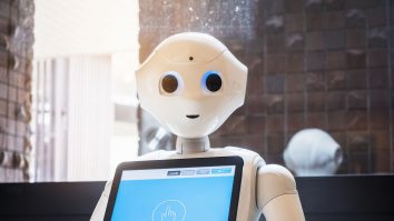 64% dintre angajați ar avea încredere într-un robot șef în funcția de manager. Expert HR: „Nu suntem aproape de acest scenariu”