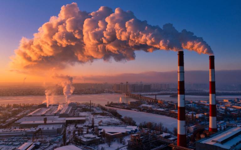 Crește populația, poluarea atinge cote tot mai ridicate. 1 milion de oameni mor anual din cauza creșterii concentrației de particule în suspensie