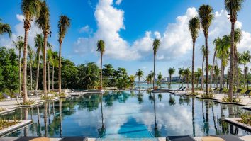 Greșeli pe care le faci când alegi o vacanță all inclusive. O jurnalistă specializată în lifestyle îți spune tot ce trebuie să știi