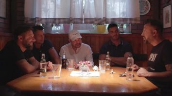 Filmul „Amar” este în cinematografe din 8 martie. Povestea a început când eroul i-a furat Dianei banii în piață