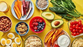 Ce mănânci ca să trăiești 100 de ani? Cercetătorii au descoperit o variantă simplă de dietă