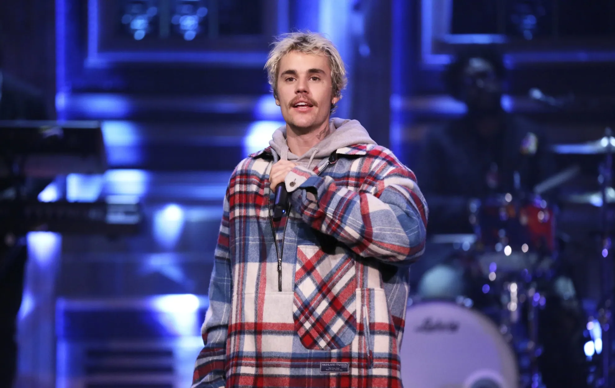 Celebritățile renunță la telefoane. Cum își petrec timpul Justin Bieber sau Tom Cruise