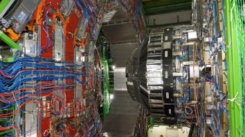 CERN vrea să demonstreze existența particulelor fantomă, care constituie „materia neagra” din Univers