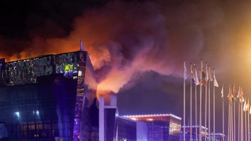 Statul islamic publică imagini de la Crocus. 133 de oameni au murit până acum în atacul de la Moscova