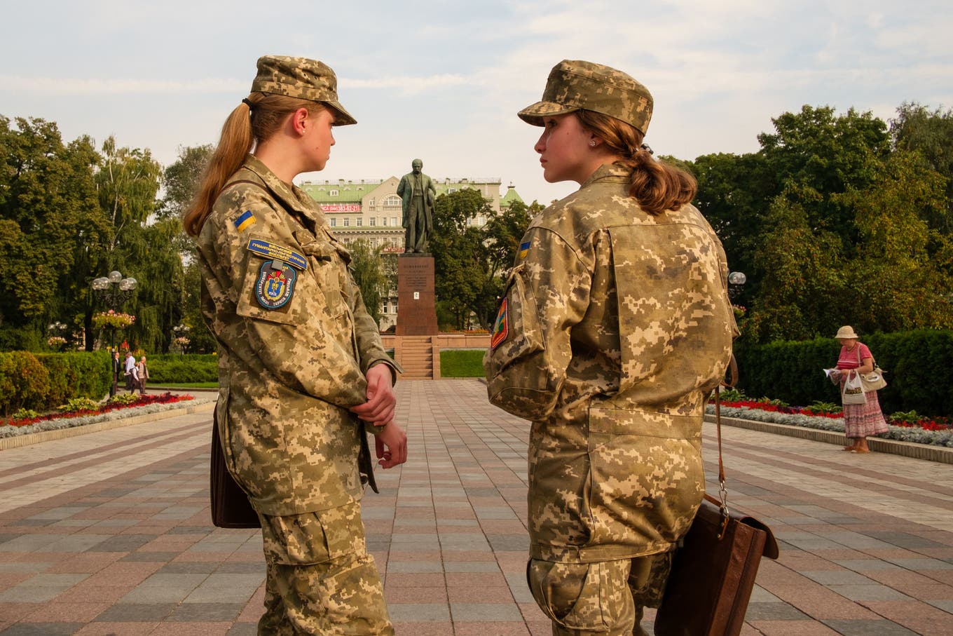 Danemarca va recruta în armată și femei. Stagiul militar de bază va fi obligatoriu din 2026