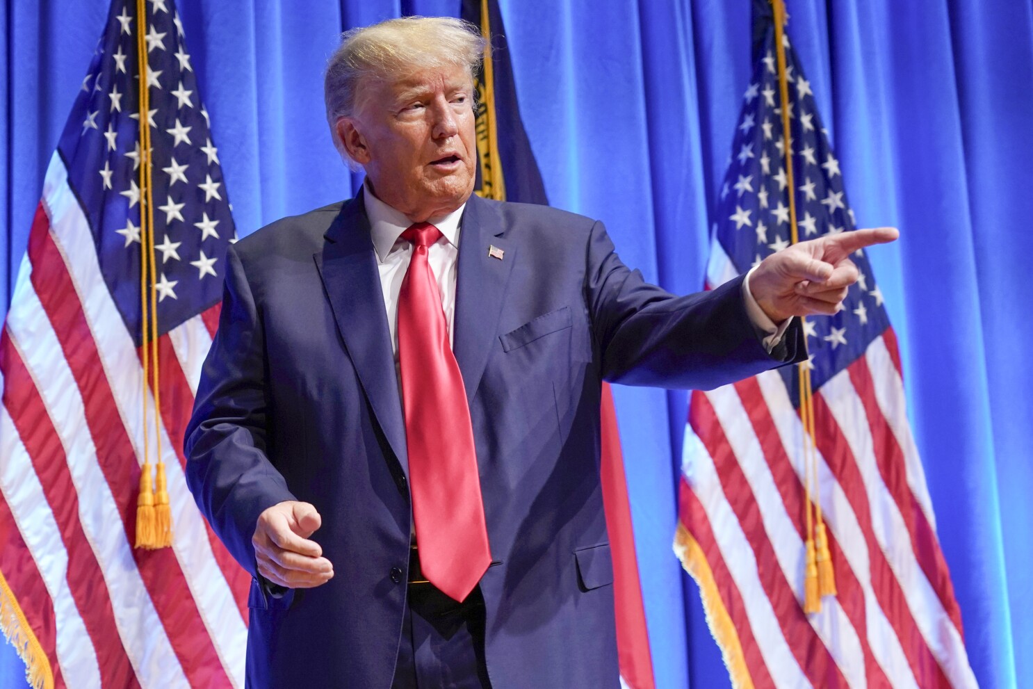 Ce probleme întâmpină Trump? De luni va putea fi stabilită o dată pentru procesul său cu Stormy Daniels