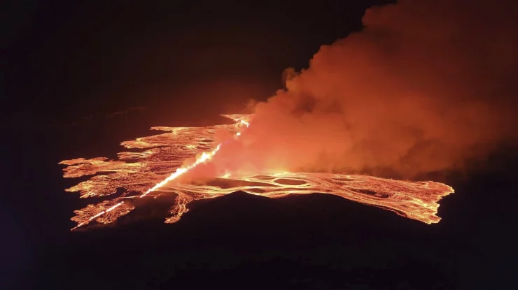 FOTO. Stare de urgență în Islanda. Un vulcan a erupt și Blue Lagoon a fost evacuat
