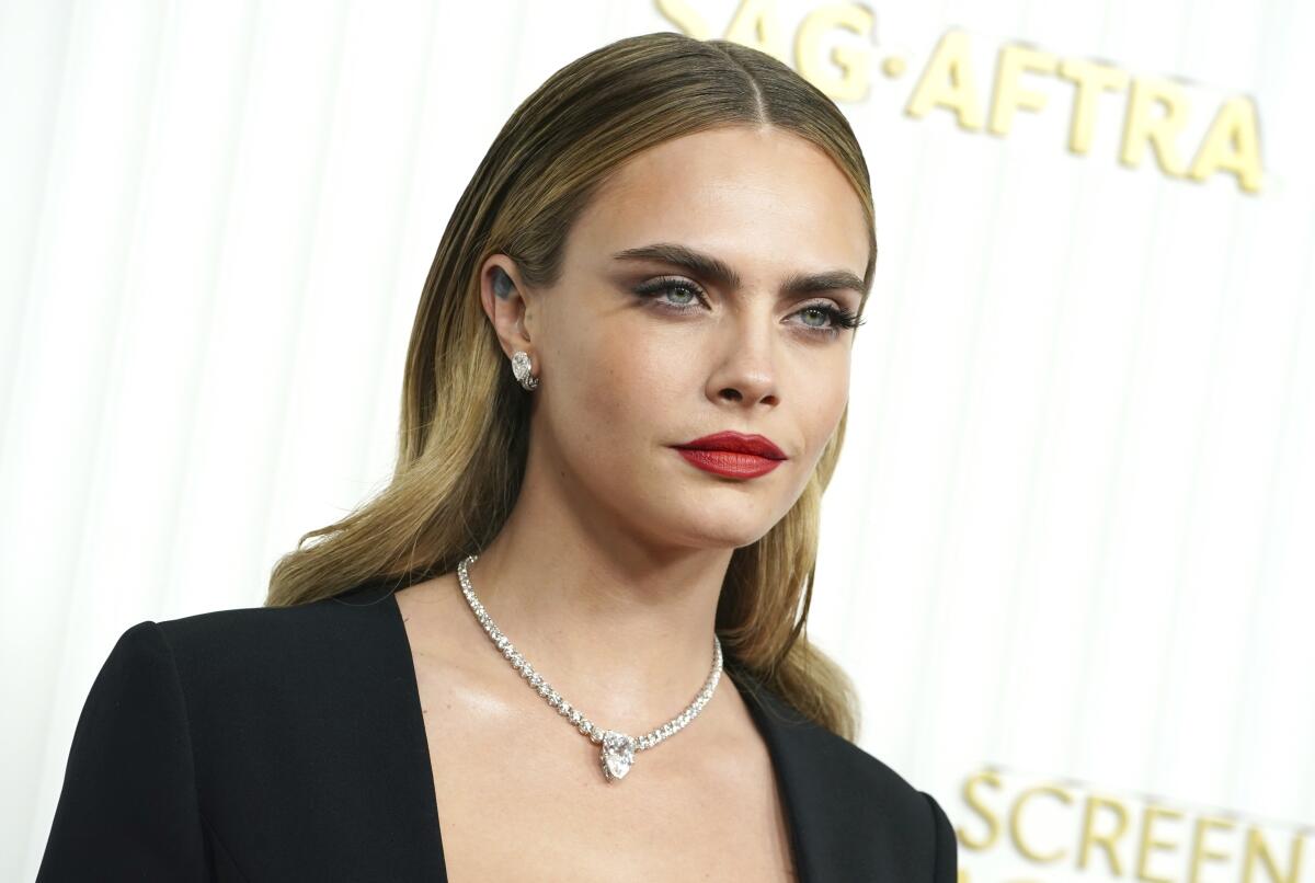 VIDEO. Casa din Los Angeles a Carei Delevingne a fost distrusă de un incendiu. Care este starea de sănătate a actriței?