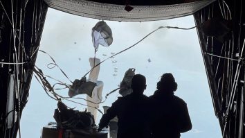 SUA se pregătesc să ajute Gaza prin „airdrop”, în prima lor operațiune militară de acest fel. Anunțul lui Biden