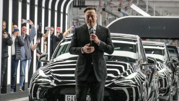 Vrei să lucrezi la Tesla? Procesul de recrutare e „cel mai intens din industrie”. Ce pretenții are Musk de la candidați
