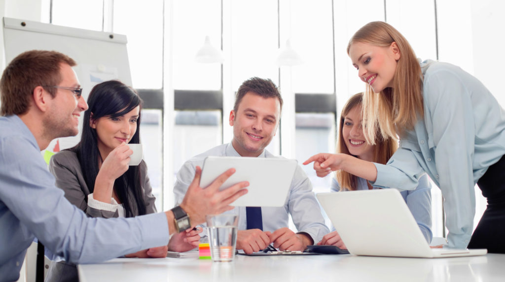 Antreprenorii sunt mai bogați cu 5 miliarde de euro. Analist: „Cel mai bun moment să îți vinzi business-ul este la apogeu”