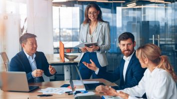 Cum se dezvoltă economia în mediul business? Răzvan Botea: „Prognoza directorilor generali este că propria companie nu va merge la fel de bine ca mediul economic”